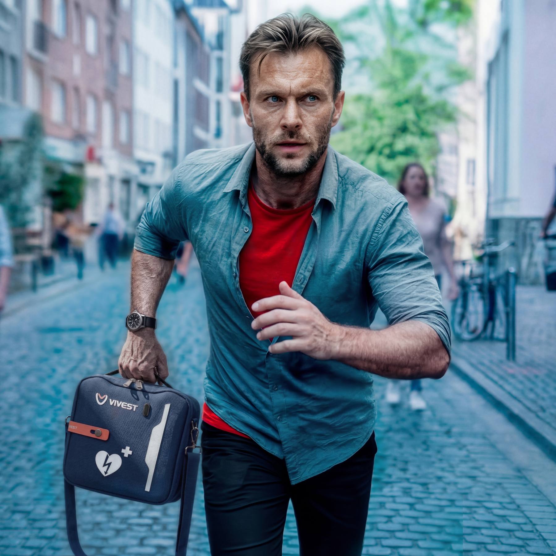 Man onderweg met AED — Held van de Maand